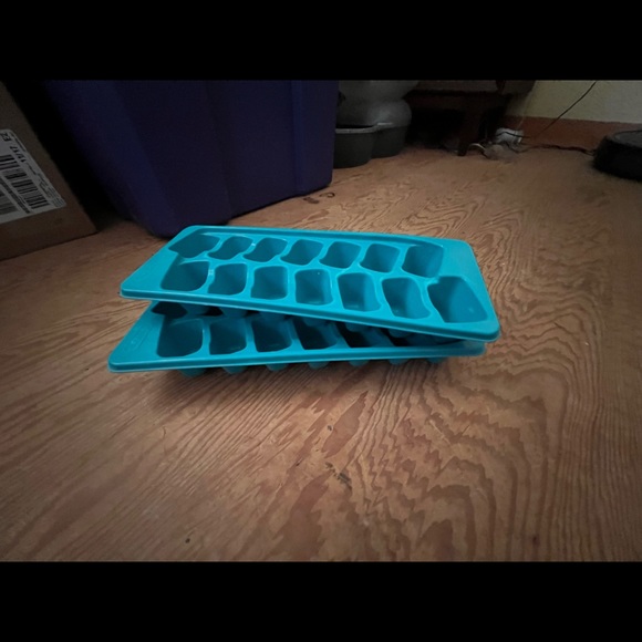 Misc Kitchen Items - Picture 3 of 3